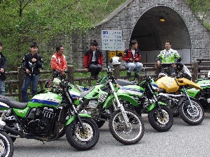 touring18.jpg (37701 oCg)